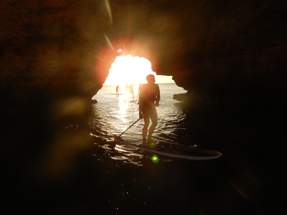 Sonnenaufgang SUP Lagos Höhlen Tour