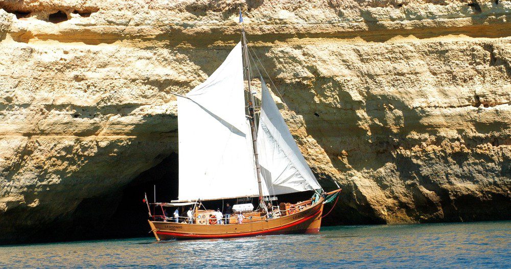 Tour en bateau du Capitaine Crochet à Albufeira