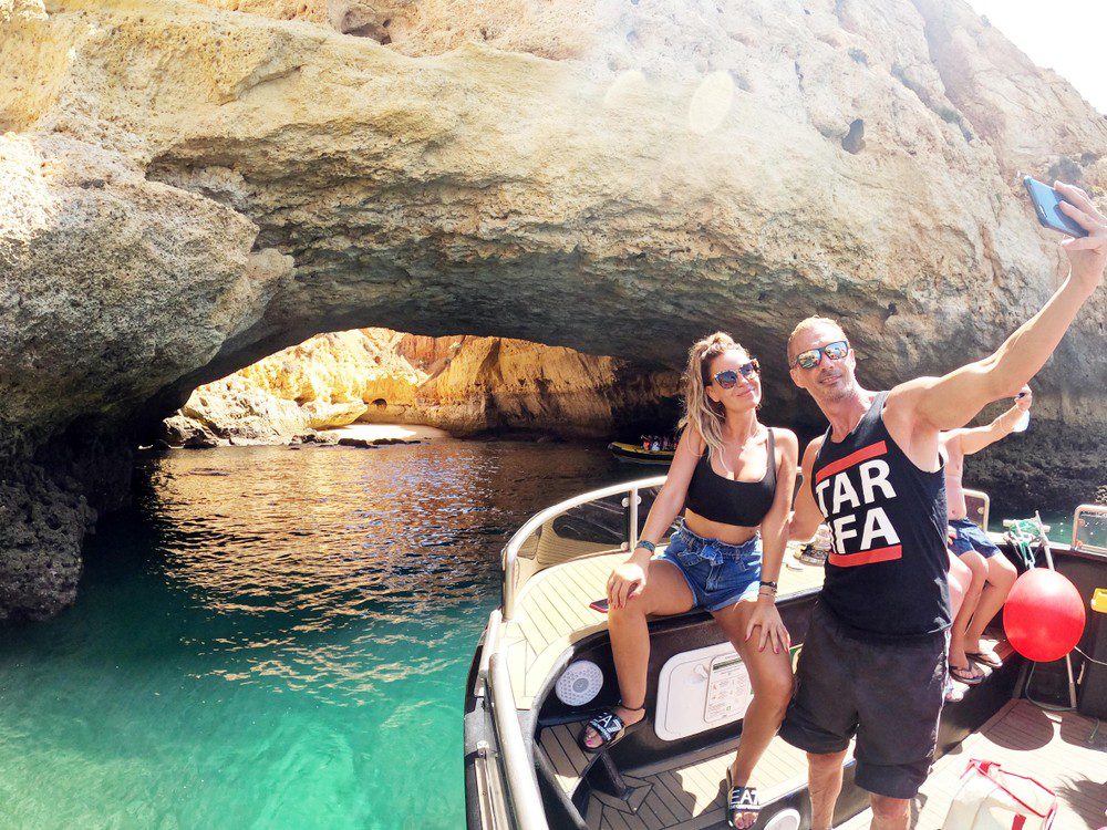 Excursión en barco por la cueva de Benagil desde Portimão