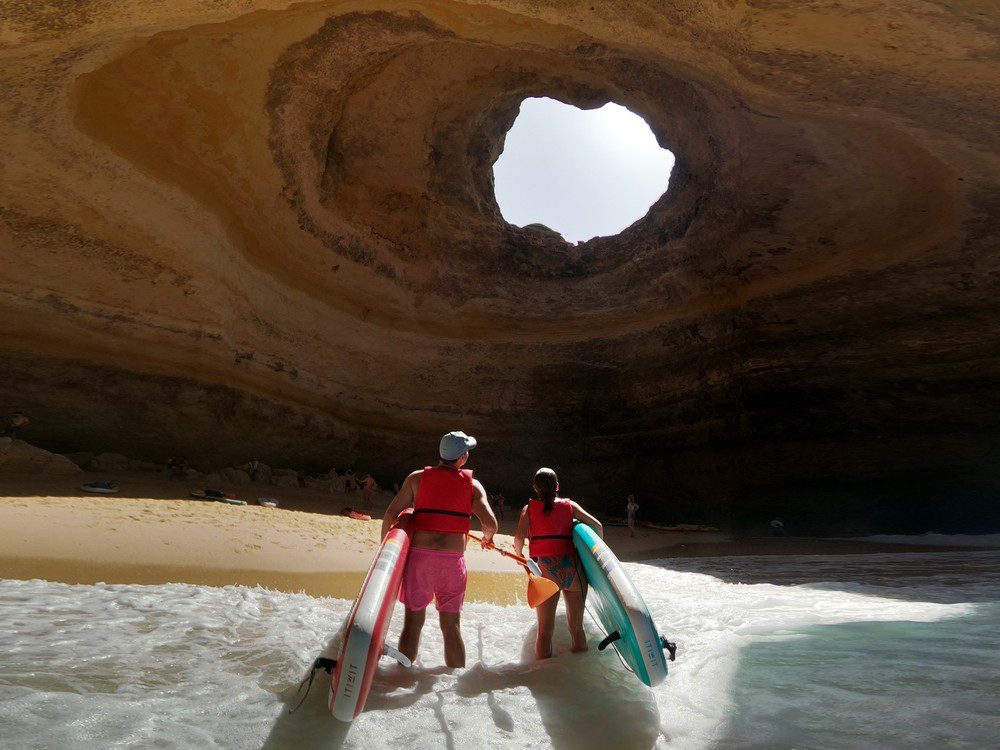 SUP Benagil-Höhlen von Portimão aus
