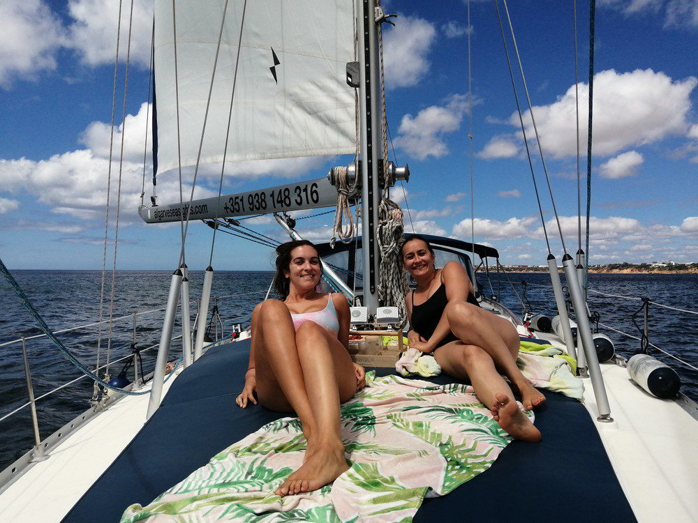 Viagem à vela privada pela costa de Vilamoura até Albufeira