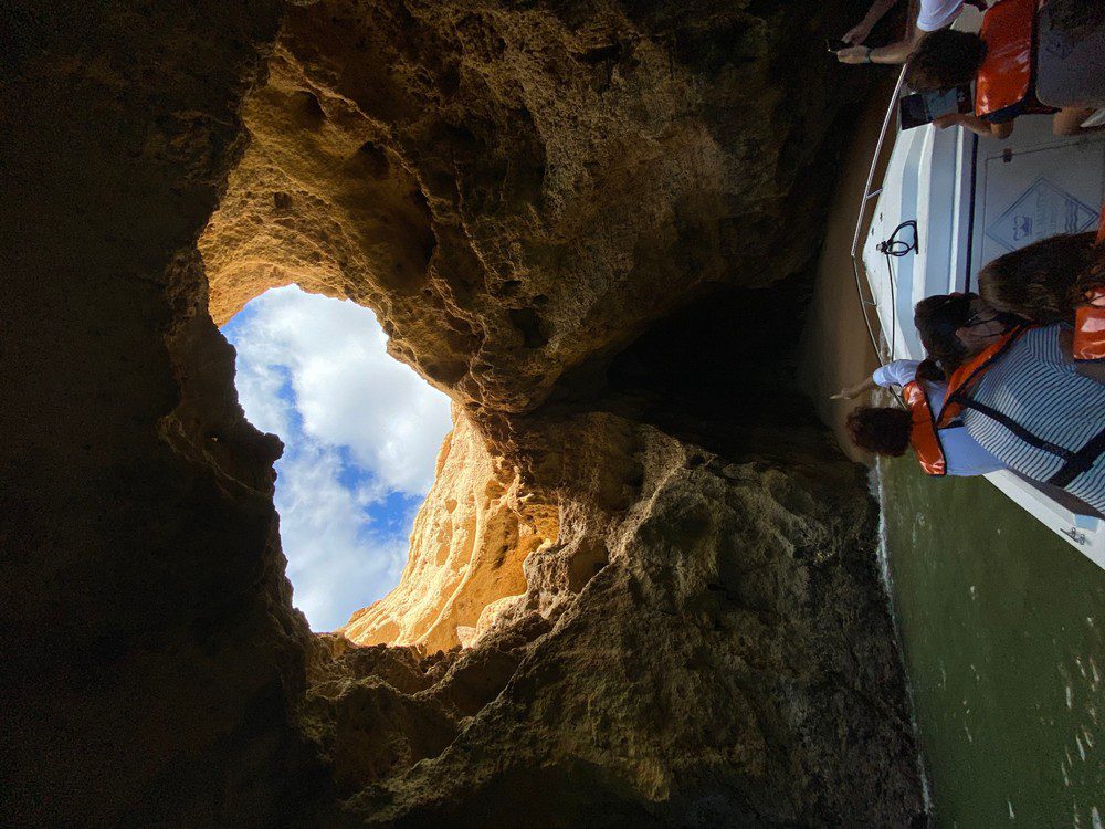 Visite en bateau des grottes de Benagil au départ de Portimão